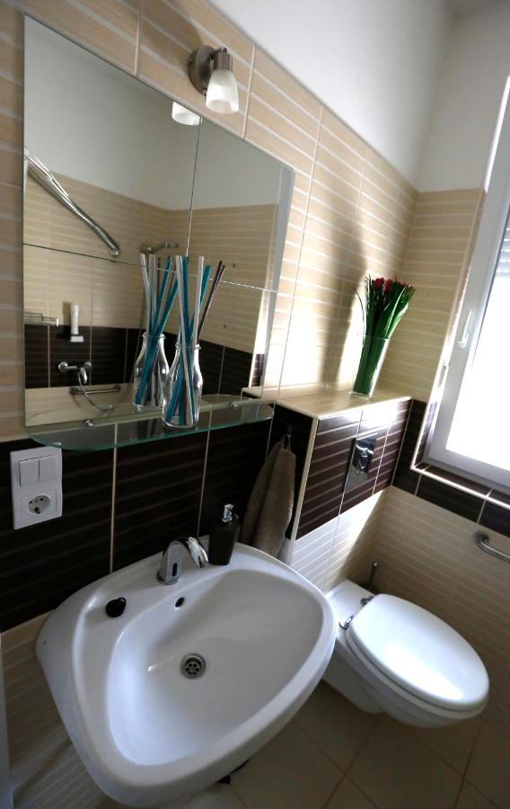 Mandara Wellnes Apartmanok Siofok Exterior photo
